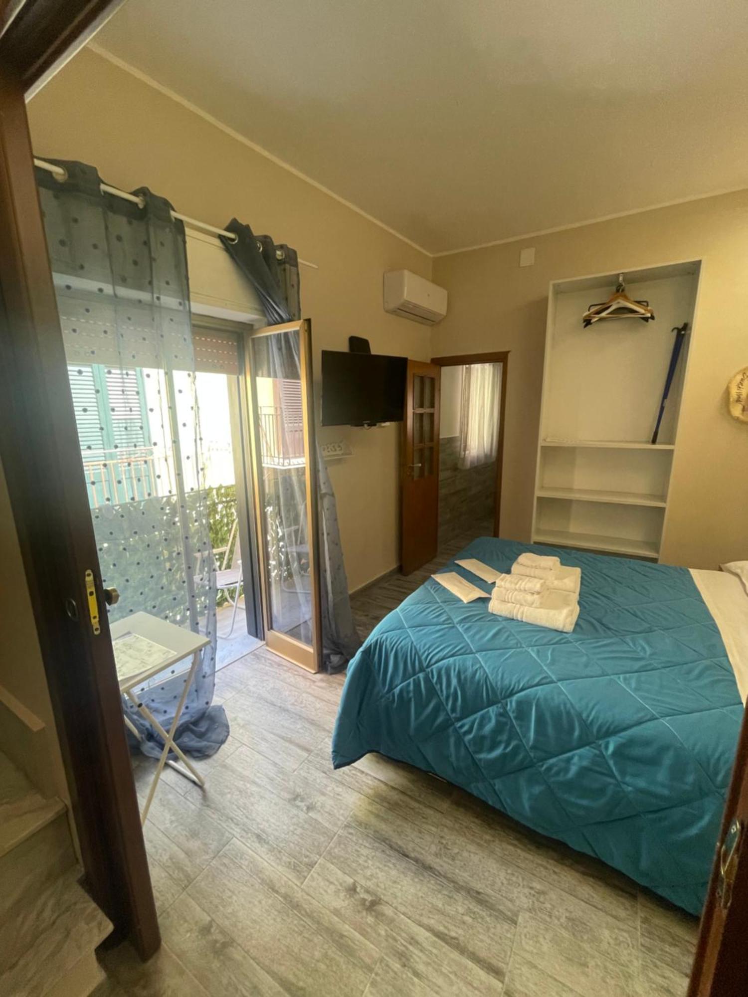 Bed and Breakfast Fronte Mare Arenella Palermo Exterior foto